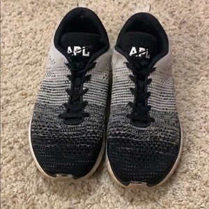 APL Gradient Techloom Shoe